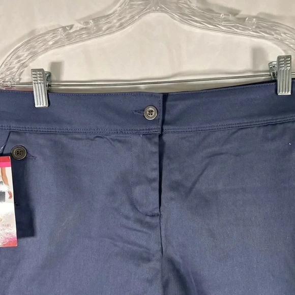 New Issac Mizrahi Shorts Women's 14 Blue Chino Button Pockets Tailored Cotton Bl - Picture 2 of 10